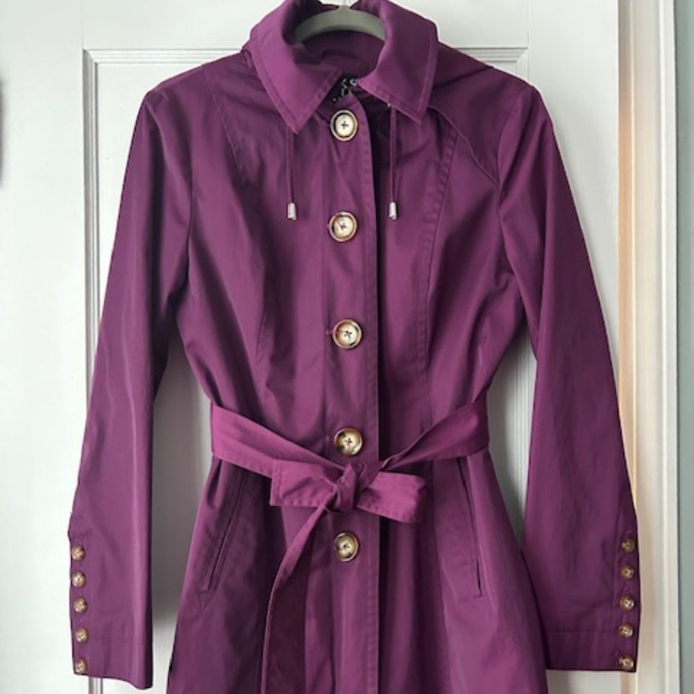 Saks Fifth Avenue Raincoat Trench size Small Purple with liner